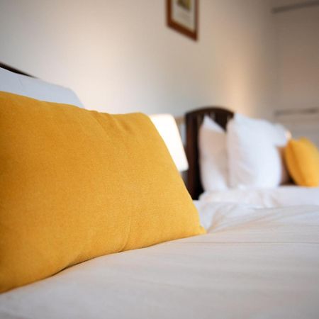 Spacious Retreat With River Views Near Peak District Матлок Экстерьер фото