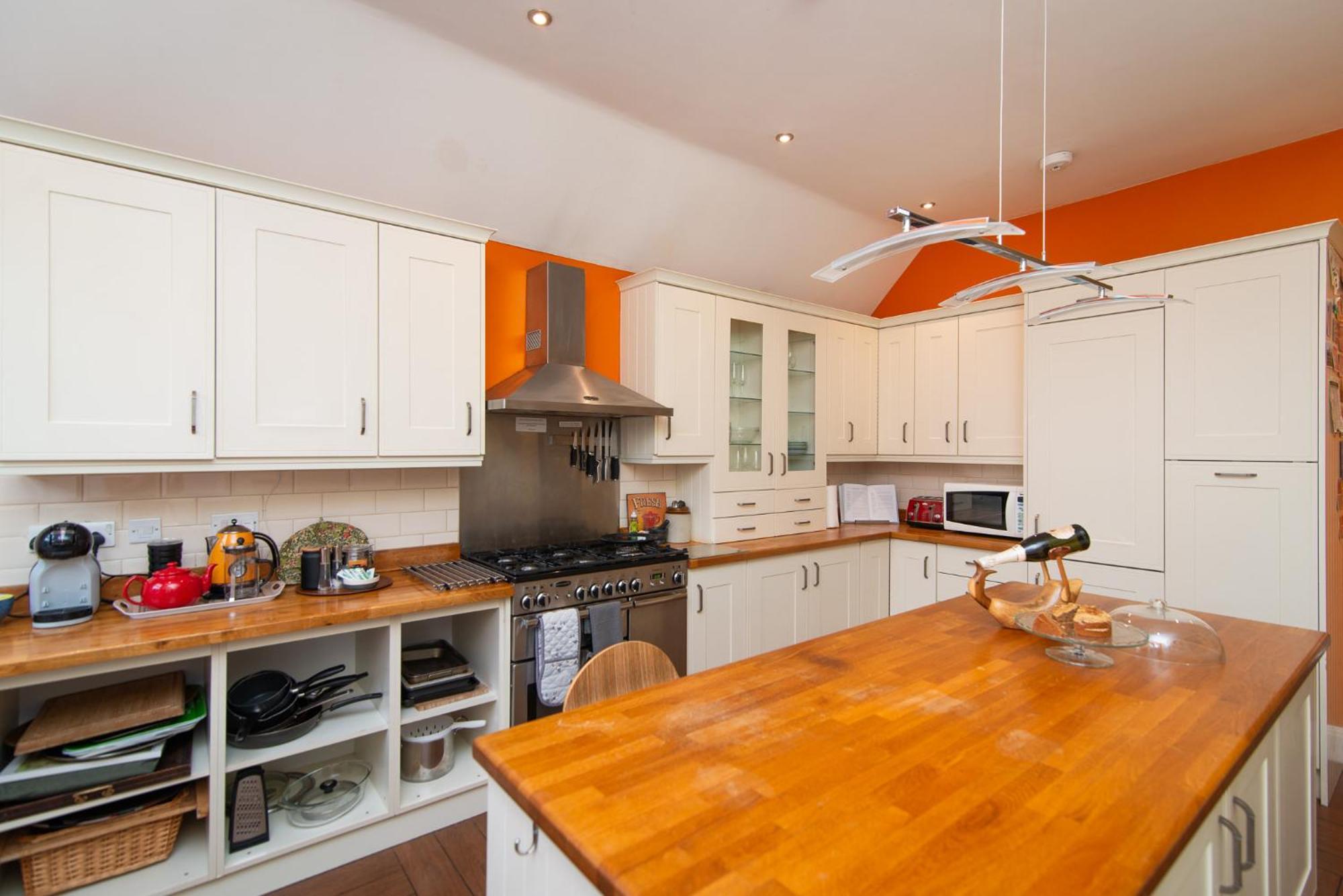Spacious Retreat With River Views Near Peak District Матлок Экстерьер фото